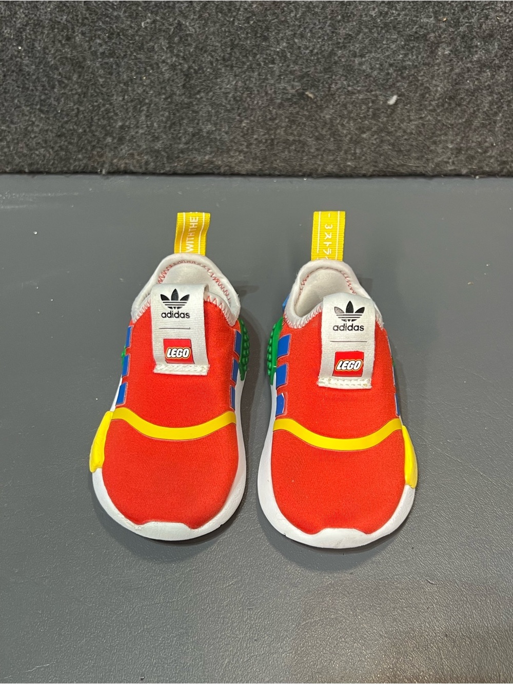 Adidas x LEGO NMD 360 I 'Pantone' Kids Sneakers Size 5K - Picture 2 of 13